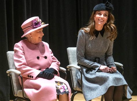 Kate Middleton Makes First Solo Outing With Queen Elizabeth Ii Kkch