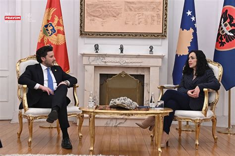 Abazović meets President of Kosovo Osmani