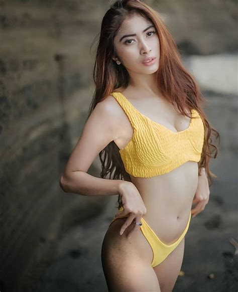 Nindya Athalia Putri Foto Bikini Koleksi Terbaru Model Indonesia Zona