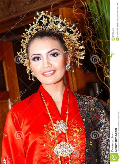 Each will affect the way that you are able to use your finger in different ways. Young malay lady editorial stock image. Image of makeup ...