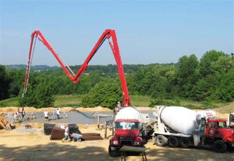 61 Meter Concrete Pump Higher And Faster For Large Constructions