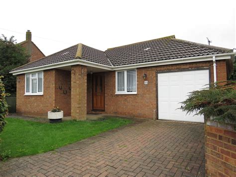 2 Bedroom Detached Bungalow For Sale The Chequers Milton Keynes MK19 7HG