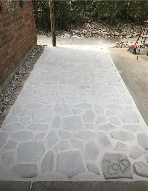 Every polymeric sand that i know of will stain polymeric sand can be used in pavers with false joints that are at least ¼ deep and ¼ wide. DOMINATOR Polymeric Sand with Revolutionary Solid Flex in ...
