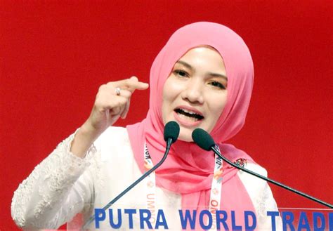 — picture by firdaus latif. Zahida dipilih Ketua Puteri Umno - Semasa | mStar