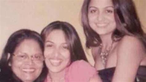 malaika arora shares throwback pic with mom to wish her on birthday karisma kapoor sends her