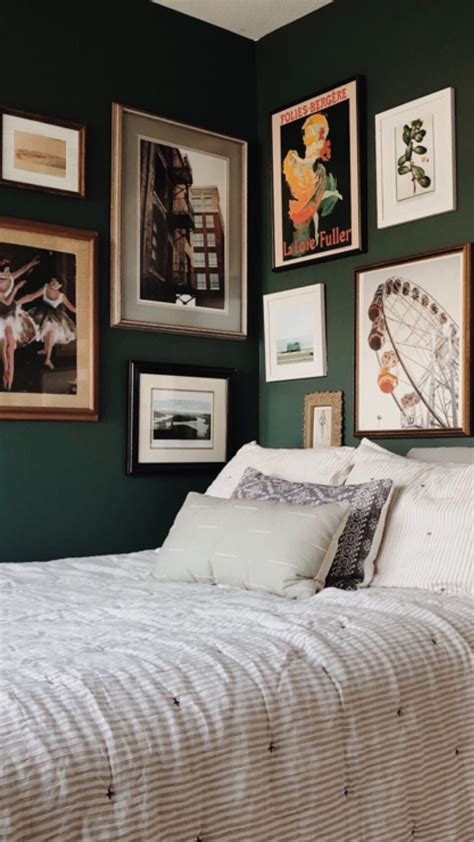 How to Create an Eclectic Gallery Wall | Gallery wall bedroom, Apartment gallery wall, Eclectic ...