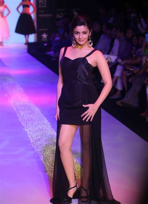Alia Bhatt Hot In Black Legs Show Boobs Touch