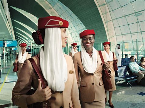 Glamorous Fly Emirates Cabin Crew Cabina Idee