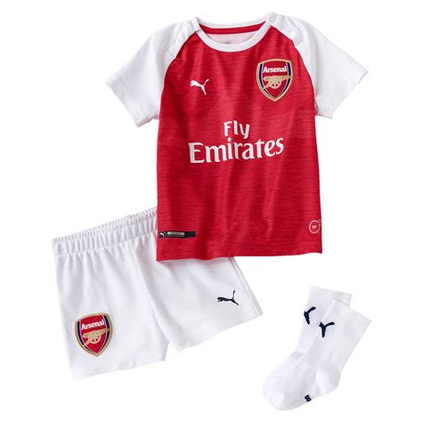 De bondscoach, die hiervoor namens de fa de nationale jeugdelftallen. Arsenal tenue - Voetbalshirts.com