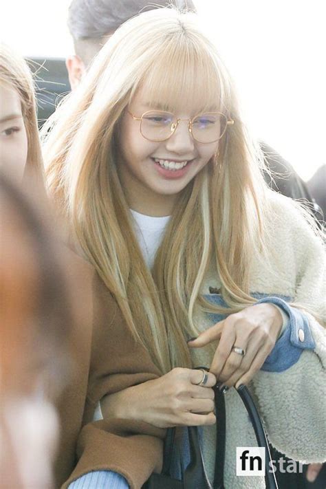 Lisa Airport Photos At Incheon To Singapore On February 14 2019