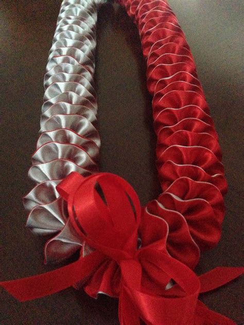 Great for graduations, homecomings, and other celebrations! Ribbon Lei | Graduation leis