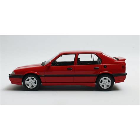 CULT SCALE MODELS 1 18 アルファロメオ 33 S QV レッド ALFA ROMEO 33 S QV Permanent