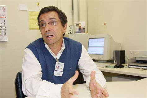 • tamanho dos seres vivos: Mario Ferreira Jr. - FM » USP Imagens - Banco de imagens ...
