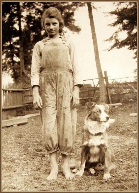 37 Lovely Photos That Show Farm Ladies Over 100 Years Ago ~ Vintage