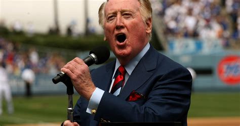 Look Dodgers Honor Vin Scully In His Final Team Photo Cbs Los Angeles