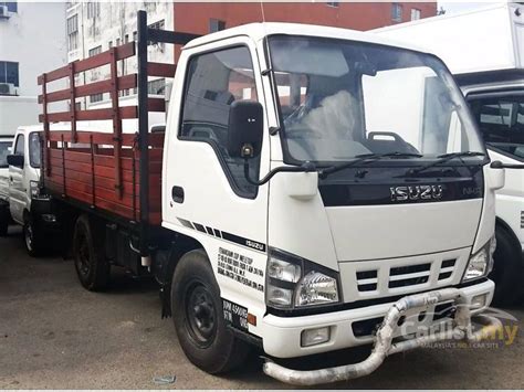 Small lorries are ideal for transporting produce to markets or moving animals to and from your farm. Isuzu N-series 2015 NKR55U 2.8 in Selangor Manual Lorry ...