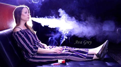 Usa Smokers Ava Grey From Her New Smoking Video Facebook
