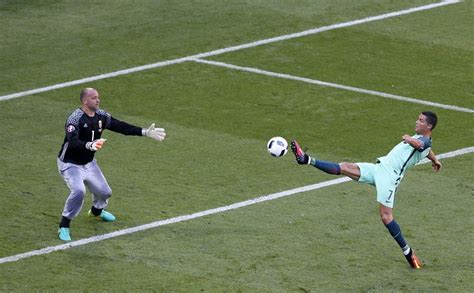 Upward leaps of at least 2.0 points have been recorded by denmark, iceland, austria, liechtenstein, portugal and germany. Portugal vs. Ungarn: Die Cristiano-Ronaldo-Show (Fotos ...