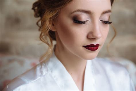 Flawless Wedding Photos: 6 Fool-Proof Makeup Tips for Looking Your ...