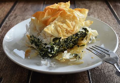 Want to create filo pastry parcels, pies and quiches? Spanakopita {Vegan} - TheVegLife