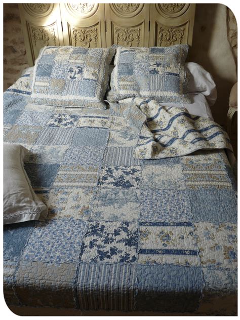 couvre lit boutis patchwork bleu 230/250 cm