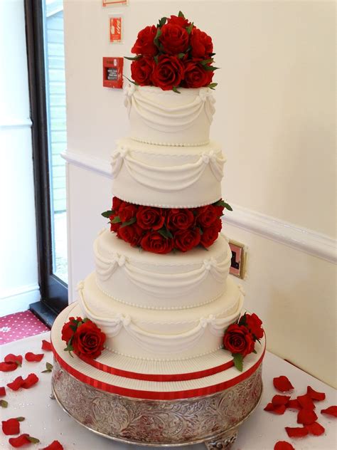 Ivory And Red Roses Wedding Cake Xmcx Red Velvet Wedding Cake Red Rose Wedding Cupcake Cakes