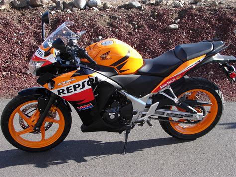One, it is now bs4 compliant, and two, there is an led headlamp. Honda CBR 250 Repsol Edition One Mile! GREAT BUY!! Perfect ...