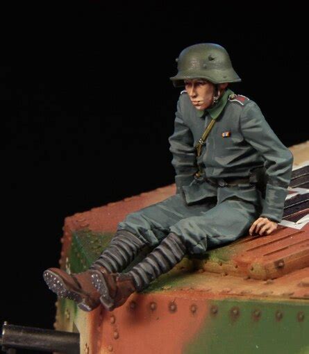 Tuskmodel 1 35 Scale Resin Model Figures Kit Ww1 German Tank Crewman
