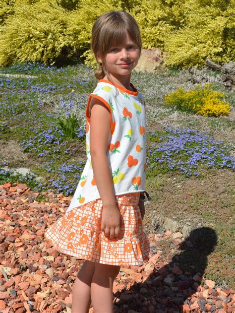 Girls Summer Skirt Tutorial 1200 X 1598 From Weallsew Weallsew