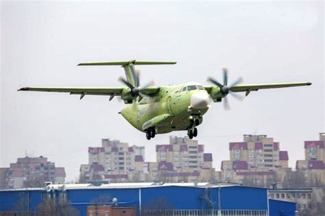 На борту самолета находились три члена экипажа: Новейший транспортник Ил-112В впервые взмыл в небо