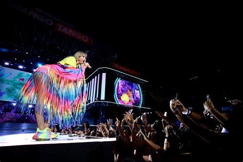 Taylor Swift Dressed In Head To Toe Rainbow To Kick Off Pride Month