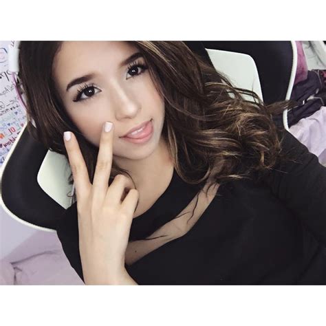 Pokimanecute Sexy Youtubers