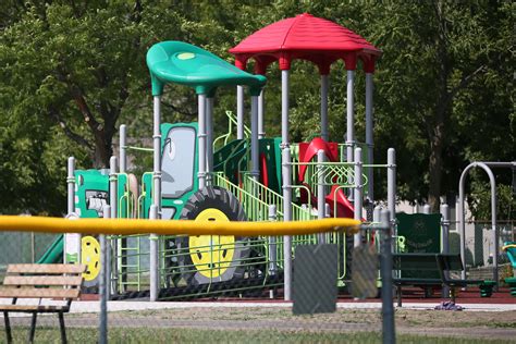 Two New Playgrounds Built At Windsor Parks Windsoritedotca News Windsor Ontario S