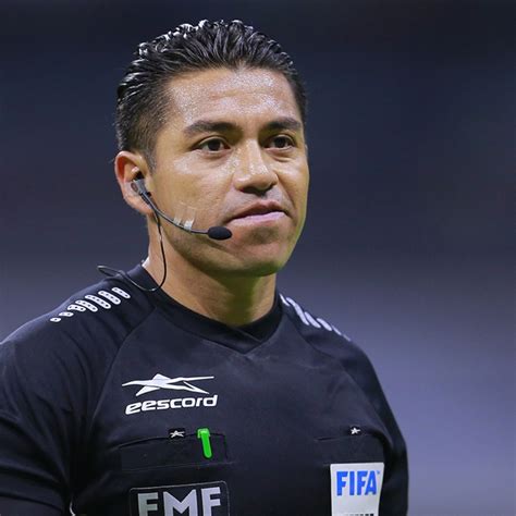 liga mx ramos rizo exhibe el arbitraje de víctor cacéres en el club santos vs toluca fc