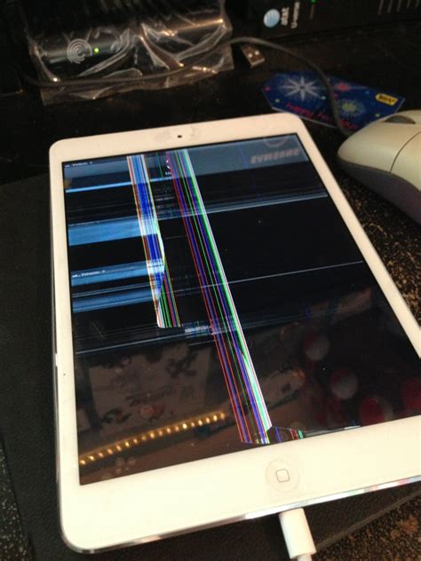 What does this look like the problem is? [Dropped iPad display issues] | MacRumors Forums
