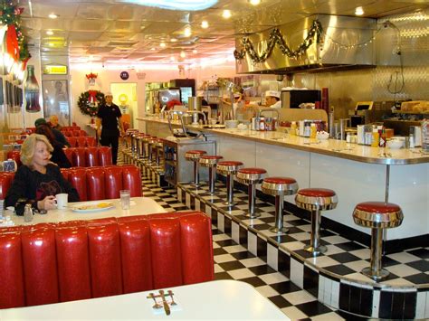 In many ways the meal is similar to a standard sunday dinner. An American Diner At Christmas | Diner aesthetic, American ...