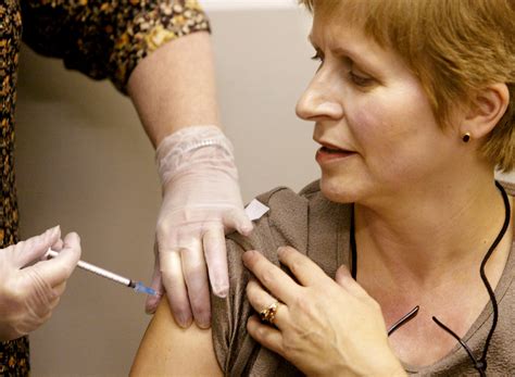 Public vaccination programs have saved lives and prevented infections in canada and around. Le vaccin contre la grippe est «très efficace» cette saison