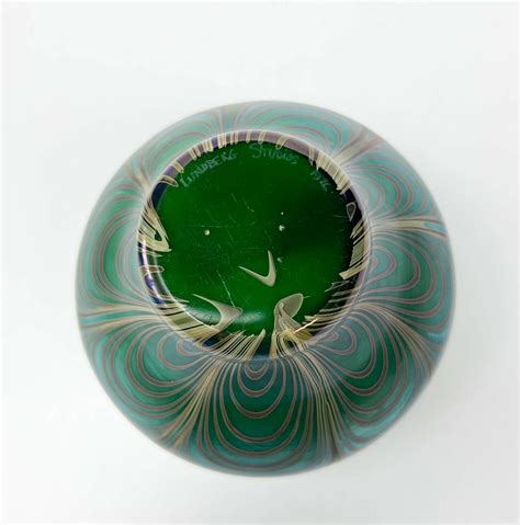 Lundberg Studios Pulled Feather Iridescent Art Glass Vase Ebay