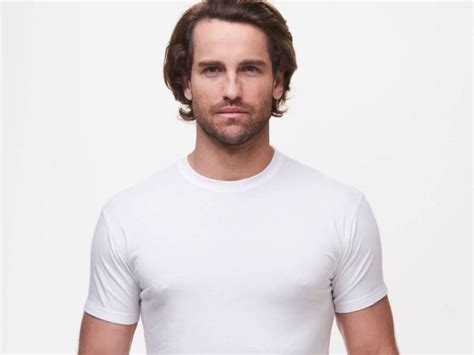 9 Tight Collar Undershirts High Neck Undershirts That Don T Stretch Out