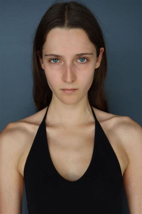 Yana Van Ginneken Model Profile Photos Latest News