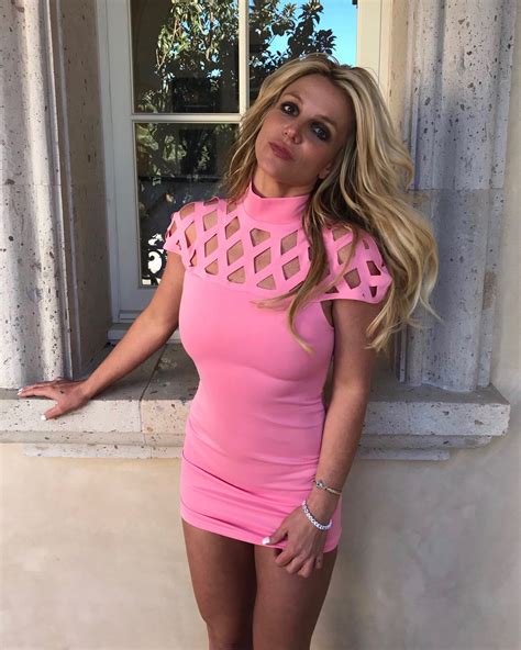 Britney Spears Sexy In Tight Dress Ce