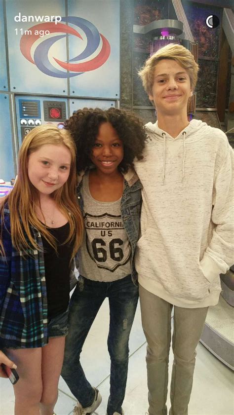 Piper Charlotte And Henry Aka Ella Anderson Riele Downs And Jace Norman Cute Celebrity