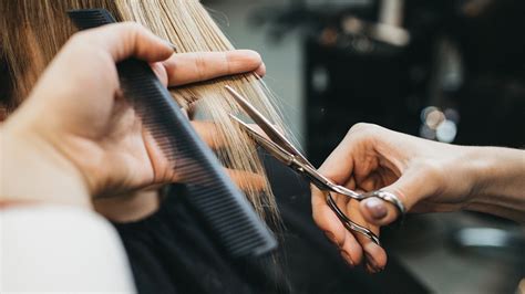 Rüyada saç kestirmek ne anlama gelir? Rüyada saç kestirmek ne demektir