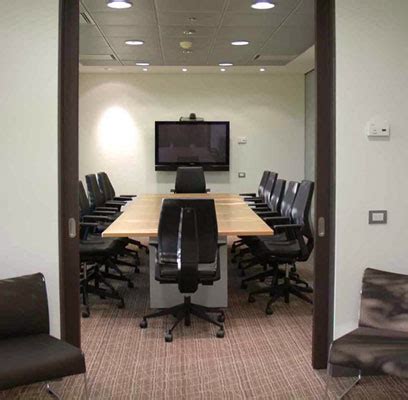 Please access the brand portal via the intranet (no registration required) brandportal.intranet.db.com. Oficinas Deutsche Bank