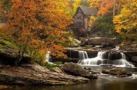 Photo gallery of water pictures and photos, from icebergs, waterfalls, lakes, oceans and other water sources, photographed by professional photographer rolf if water stands still, like a beautiful lake, then you can get some awesome reflections like clouds or trees.see some of my water pictures, from. 15 Beautiful Fall Pictures That Prove It's the Best Time ...