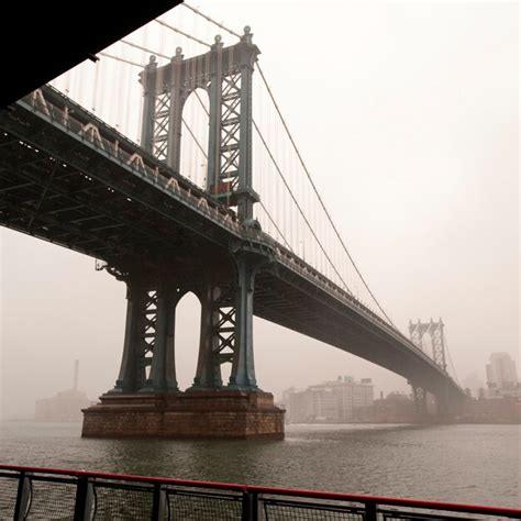 Premium Photo Manhattan Bridge Over The East River In Manhattan New