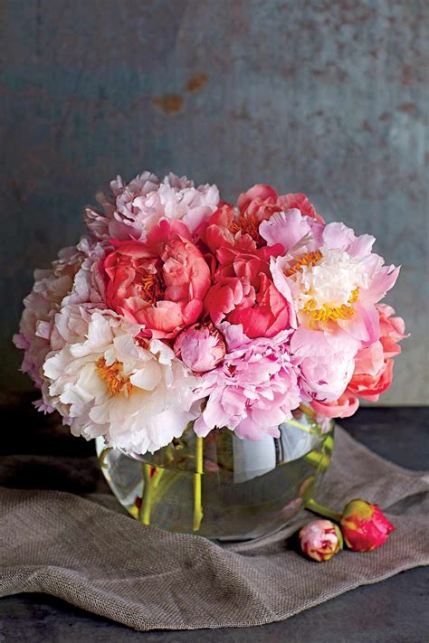 This Is The Best Vase For Displaying Peonies Southern Living
