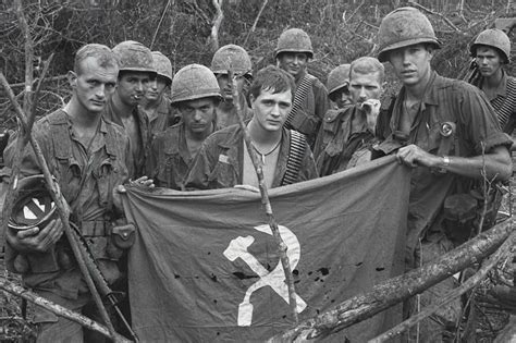 Us Soldiers Display A Captured Communist Flag 1967 In 2020 Vietnam