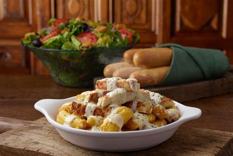Olive Garden Is Now Serving Never Ending Stuffed Pasta—including Fried