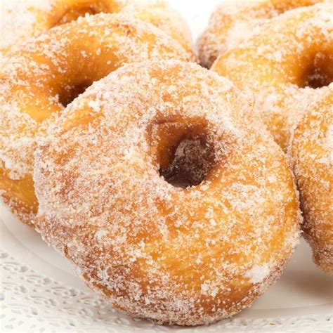 A Very Yummy Recipe For Deep Fried Sugar Coated Donuts Bolachas